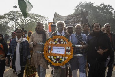 বিভিন্ন সংগঠনের পক্ষ থেকে শ্রদ্ধা জানানো হয়