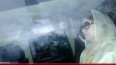 ২০১৮ সালে খালেদা জিয়াকে কারাগারে যাওয়ার সময়। ছবি নাসিরুল  ইসলাম
