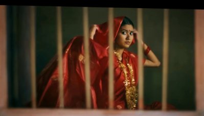 &lsquo;নকশীকাঁথার জমিন&rsquo; সিনেমার একটি দৃশ্যে লাবণ্য চৌধুরী 