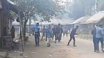 রায়পুরে বিএনপির দুই গ্রুপের সংঘর্ষ ও দলীয় কার্যালয়ে ভাঙচুর, আহত ১৫