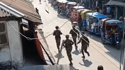 যুবদলের দুই গ্রুপে উত্তেজনা, হেলমেট পরে অস্ত্রের মহড়া