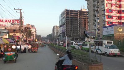 আসতে শুরু করেছেন পর্যটকরা