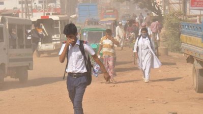 বায়ু দূষণে বিশ্বতালিকায় উঠে এসেছে ঢাকার নাম