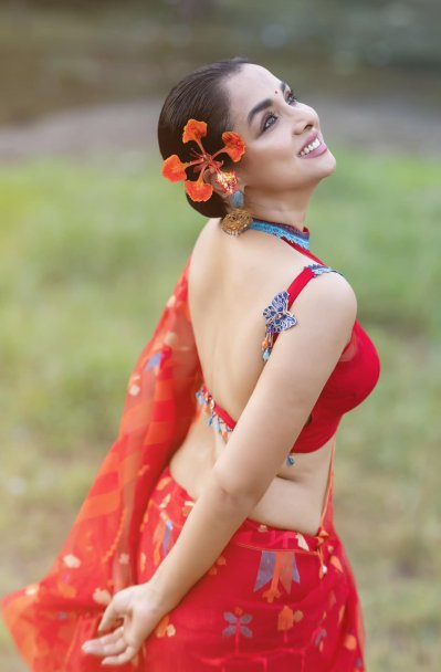 রুনা খান