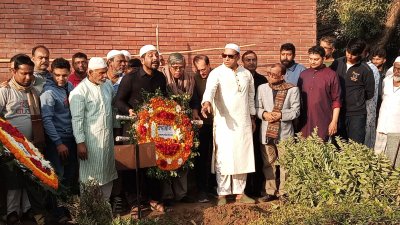 শেষবারের মতো শ্রদ্ধা জানান সহকর্মীরা  