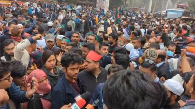 দাবি পূরণ না হওয়া পর্যন্ত অবস্থানের ঘোষণা আন্দোলনকারীদের