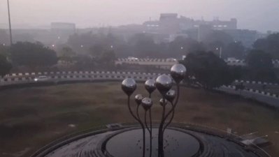 Flight disruption in Delhi due to dense fog, train movement disrupted