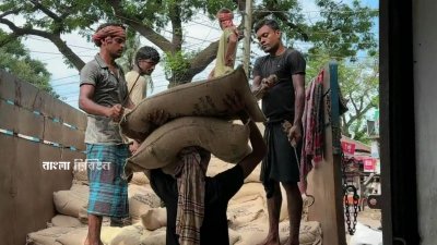 সরকারি গুদামে ধান বিক্রিতে কৃষকের অনীহা, লক্ষ্যমাত্রা পূরণে শঙ্কা