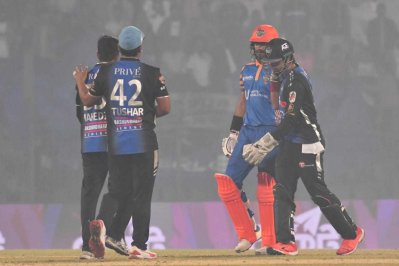 রংপুরকে নাগালে পেয়েও হারাতে পারলো না খুলনা