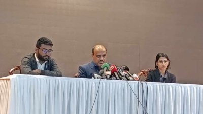 ফরেন সার্ভিস অ্যাকাডেমিতে ব্রিফিং করছেন প্রধান উপদেষ্টার ডেপুটি প্রেস সেক্রেটারি