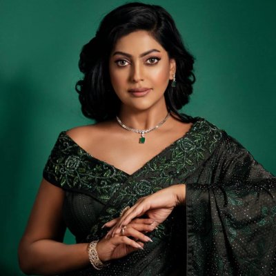 নিপুণ আক্তার 