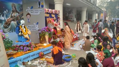 বাণী অর্চনার মধ্য দিয়ে জগন্নাথ বিশ্ববিদ্যালয়ে (জবি) শুরু হয় পূজার আনুষ্ঠানিকতা।