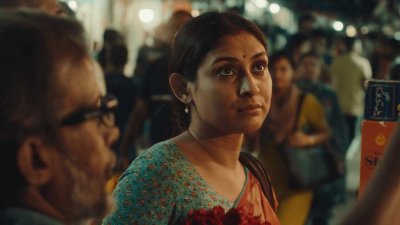 ‘প্রিয় মালতী’ সিনেমার একটি দৃশ্যে মেহজাবীন চৌধুরী 