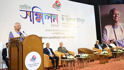 কথা বলছেন প্রধান উপদেষ্টা ড. ইউনূস