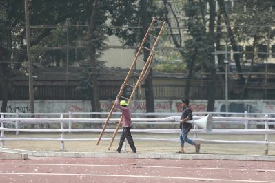 শহীদ মিনার প্রস্তুতির কাজ চলমান