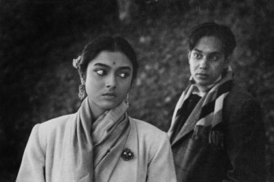 ‘কাঞ্চনজঙ্ঘা’ সিনেমার একটি দৃশ্য 