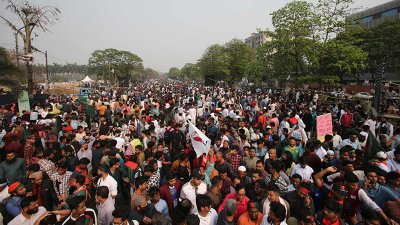 সমাবেশে উপস্থিত ছাত্র-জনতা