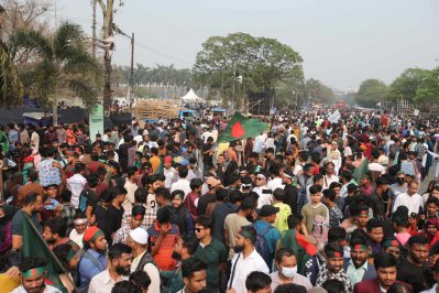 জাতীয় নাগরিক পার্টির আত্মপ্রকাশ: মঞ্চ প্রস্তুত, জড়ো হচ্ছে মানুষ