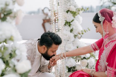 মায়ের শাড়ি পরে মেহজাবীনের বিয়ে, এবং...