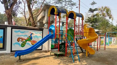 দীর্ঘদিন যাবৎ শিশুদের জন্য জেলায় কোনও পার্কের ব্যবস্থা ছিল না