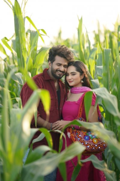 আরেকটি দৃশ্যে ফারহান ও পায়েল