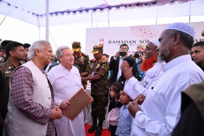 রোহিঙ্গা জনগোষ্ঠীর প্রতিনিধিদের সঙ্গে কথা বলছেন প্রধান উপদেষ্টা ও জাতিসংঘ মহাসচিব