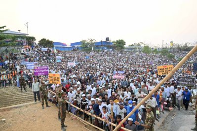 প্রধান উপদেষ্টার উদ্যোগে আয়োজিত ইফতার পার্টিতে প্রায় এক লাখ রোহিঙ্গা যোগ দেন