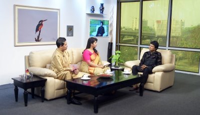 অনুষ্ঠানে রুম্মান-লাবণ্য’র মুখোমুখি কবির বকুল