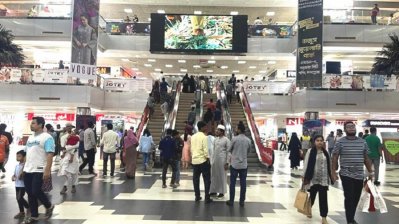 শেষ মুহূর্তে চলছে ঈদের কেনাকাটা