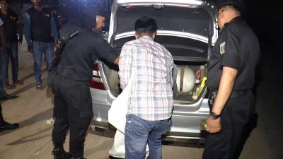 ঢাকা-সিলেট মহাসড়কে র‍্যাবের বিশেষ তল্লাশি ও টহল
