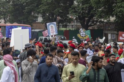 মিছিলে অংশ নেন হাজারো মানুষ