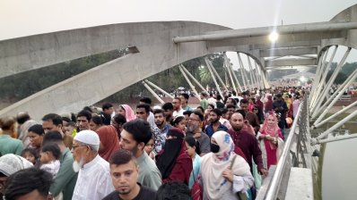 জিয়া উদ্যানে উপচে পড়া ভিড়