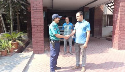 অপ্রাপ্তির মধ্যেও ঈদের আনন্দ খোঁজেন তারা