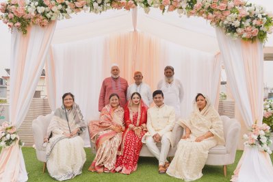 বিয়ের আসরে সরকার পরিবার