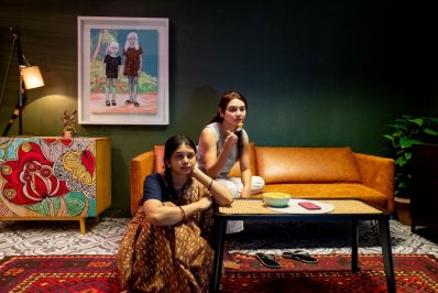 আরেকটি দৃশ্যে জয়া ও মহসিনা