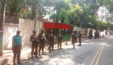 গুলশানে খালেদা জিয়ার বাসভবনের সামনে নেতাকর্মীদের ঢল