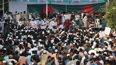 প্রধান উপদেষ্টার বাসভবনের সামনে বিক্ষোভ (ছবি: নাসিরুল ইসলাম)