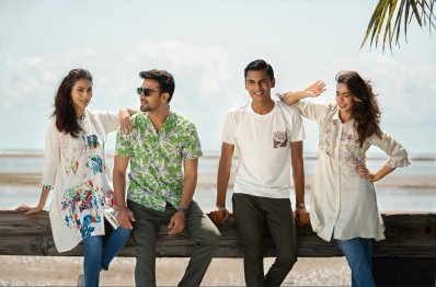 ঈদের পোশাক এনেছে লা রিভ