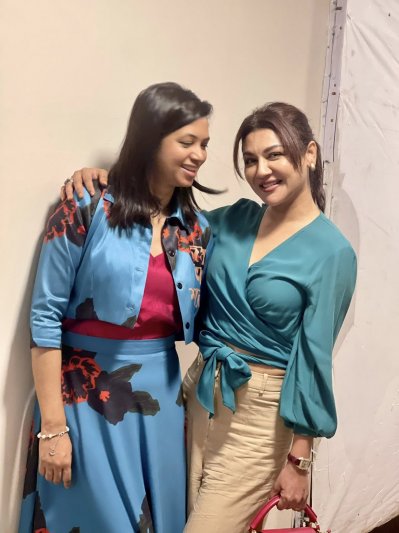 জয়া আর মহসিনা
