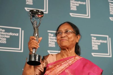 লেখক বানু মুশতাক