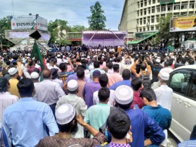 এটিএম আজহারকে শুভেচ্ছা জানাতে দলটির নেতাকর্মীরা ভিড় জমান শাহবাগ চত্বরে