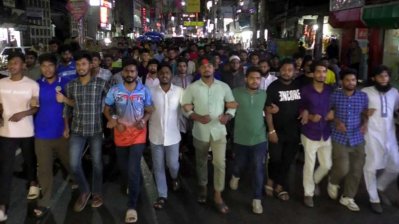 মুখোমুখি অবস্থানে দুই পক্ষ, ফের সংঘর্ষের আশঙ্কা