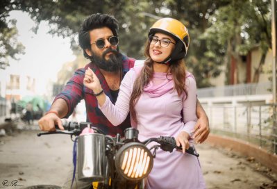‘জংলি’ সিনেমায় সিয়াম আহমেদ ও শবনম বুবলী