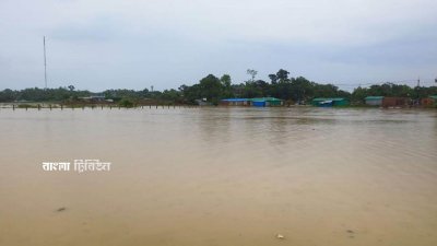 উখিয়ায় মাটির দেয়াল ধসে রোহিঙ্গা যুবকের মৃত্যু, পানিবন্দি দেড় হাজার পরিবার