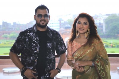 কিশোর দাস ও লিজা