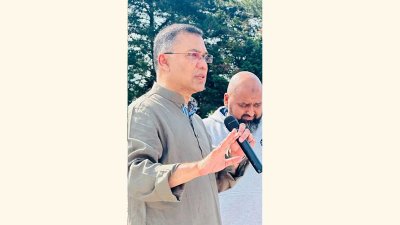 নেতাকর্মীদের উদ্দেশে কথা বলছেন তারেক রহমান