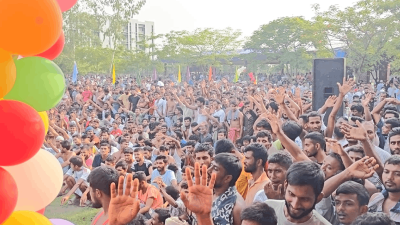কারাগারের ভেতরে বন্দিদের ঈদ আনন্দ