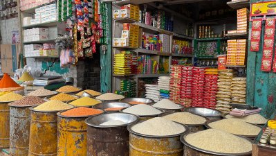 কিছু পণ্যের দাম অপরিবর্তিত আছে