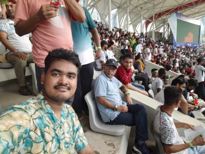 সব বয়সের দর্শকের উপস্থিতি ছিল এদিন।