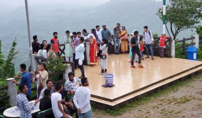 বান্দরবানের পাহাড়ের পর্যটনকেন্দ্রগুলোতে ভিড়